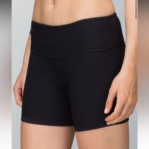 Lululemon Groove Short biker shorts